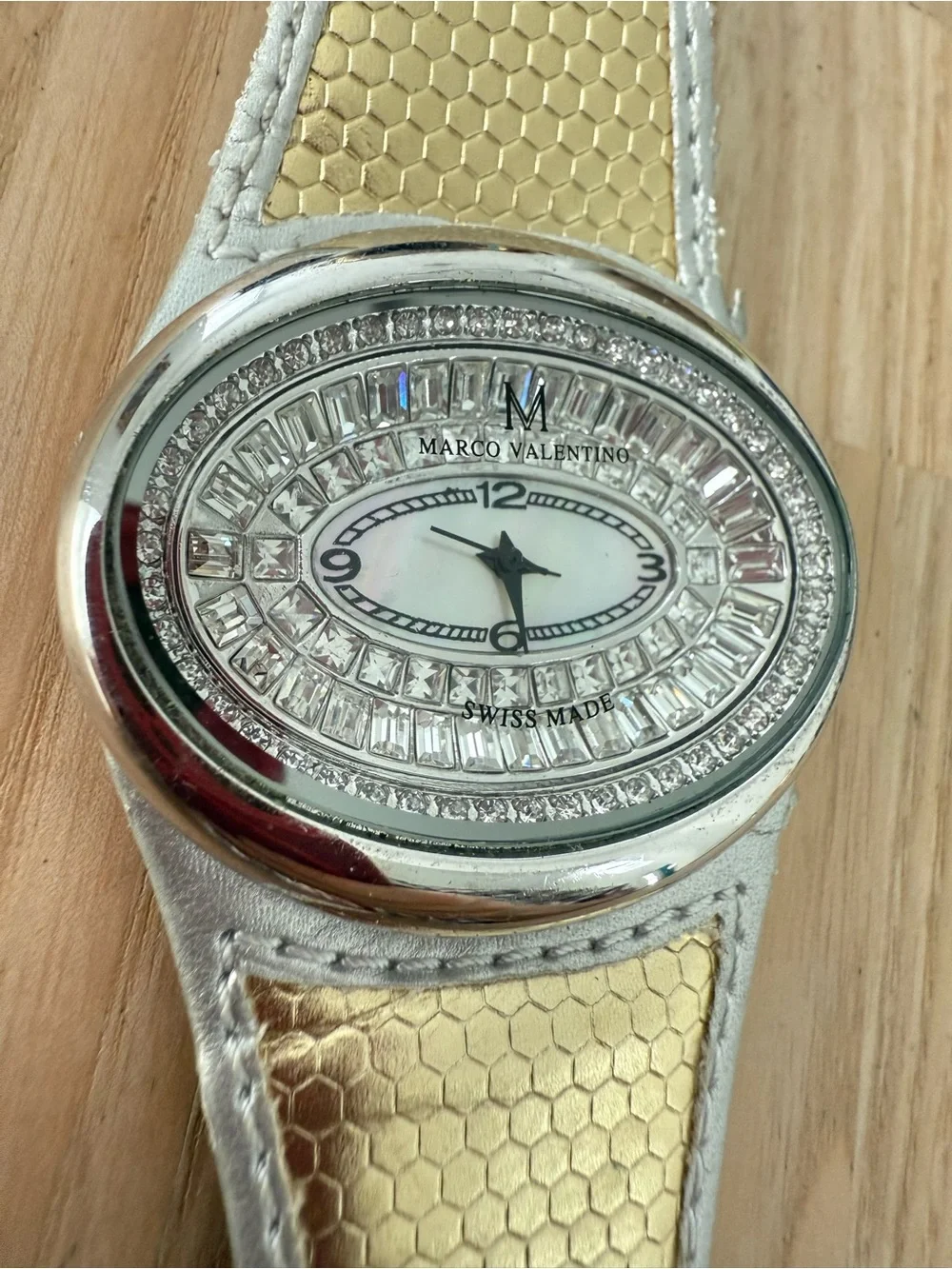 Marco Valentino ladies oval crystal accented watch NEW BATTERY